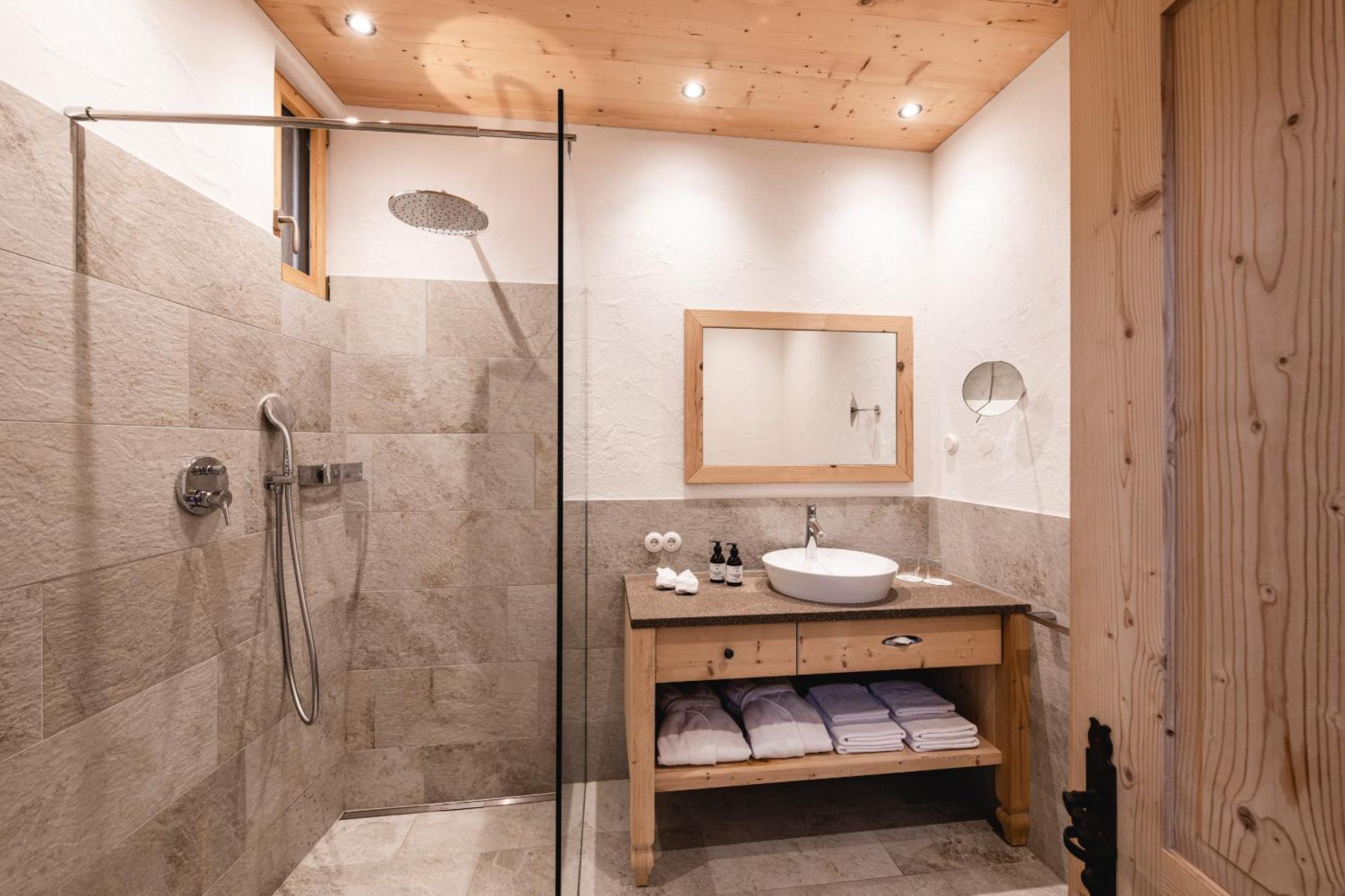 Huber Unterm Baum Appartement Algund Kamer foto